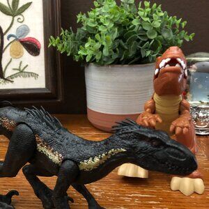 Jurassic World Indoraptor Figure Dinosaur Closed Mouth and Amblin T- Rex